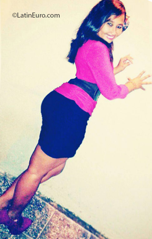 Date this attractive Honduras girl Maria from La Ceiba HN1945