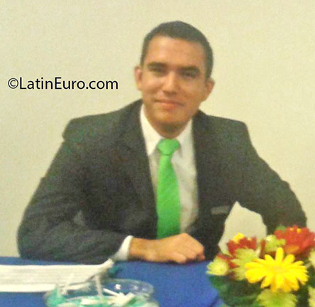 Date this happy Colombia man Mauricio from Bogota CO18589