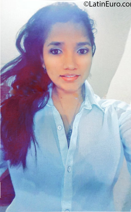 Date this happy Honduras girl Gracie from San Pedro Sula HN1977