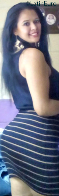 Date this athletic Honduras girl Walkira from San Pedro Sula HN1987