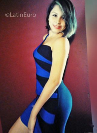 Date this nice looking Honduras girl Gisselle from San Pedro Sula HN2018
