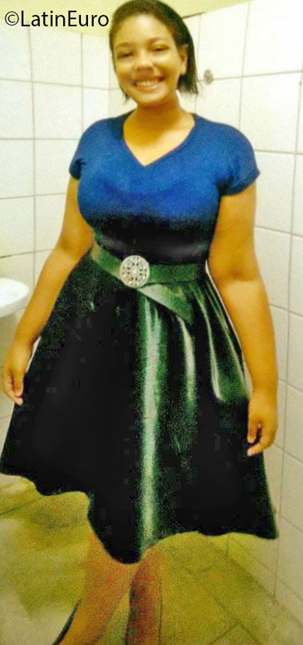 Date this cute Brazil girl Manuela from Recife BR9566