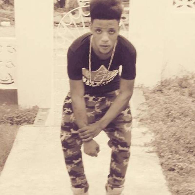 Date this foxy Jamaica man John from Kingston JM2267