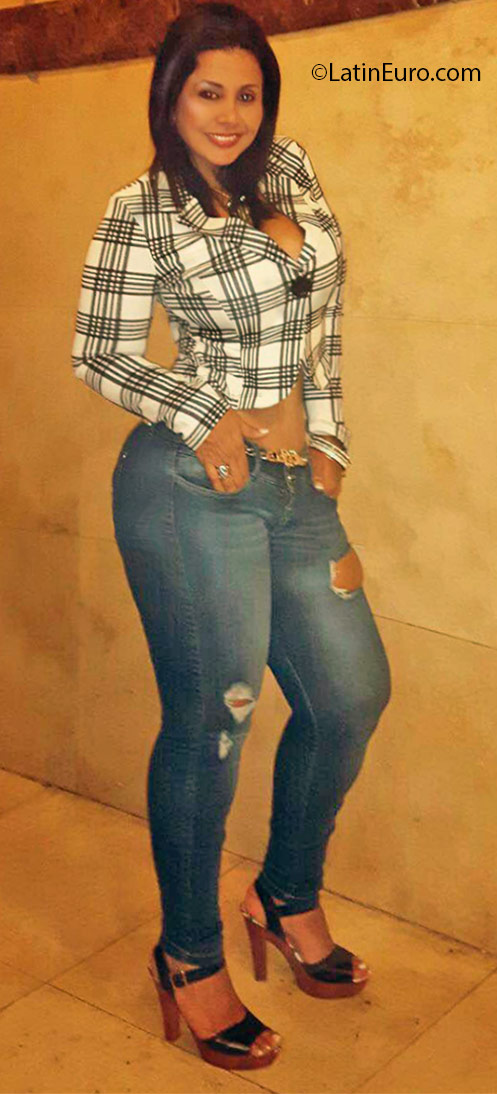 Date this fun Panama girl Claribel from Panama PA899