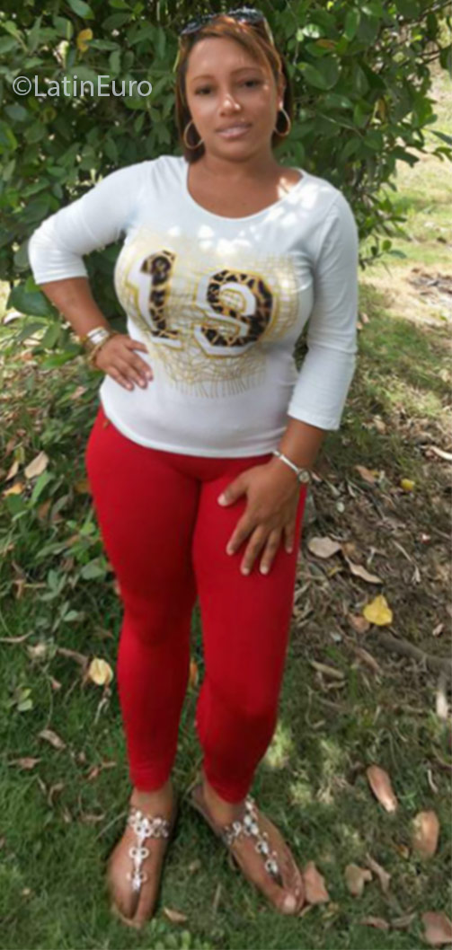 Date this charming Panama girl Silla from Panama City PA898