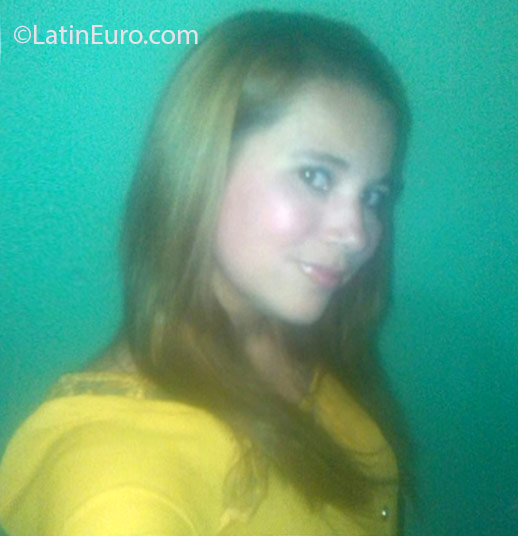 Date this sultry Honduras girl Ismie from Choloma HN2043