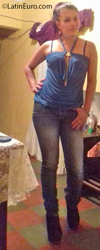Date this young Honduras girl Adia from Siguatepeque HN2048