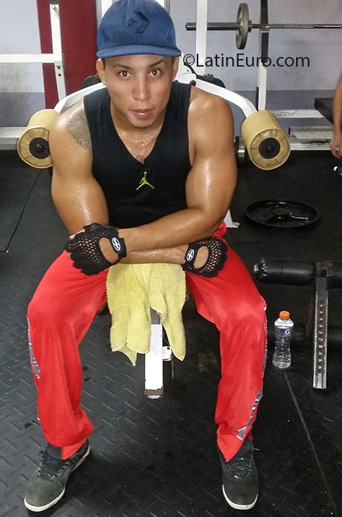 Date this exotic Panama man Abimael from Panama PA910