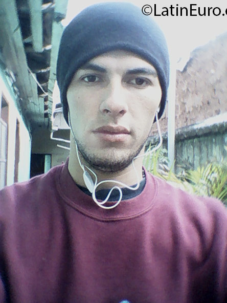 Date this sultry Honduras man Erick from Tegucigalpa HN2057
