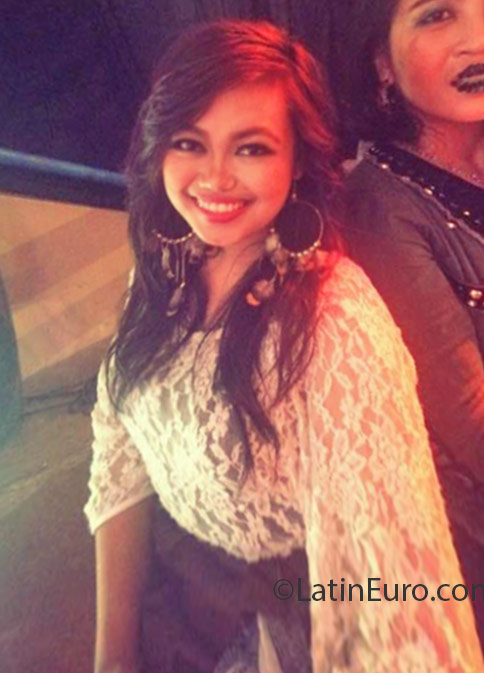 Date this delightful Philippines girl Jodi Allen from Manila PH887