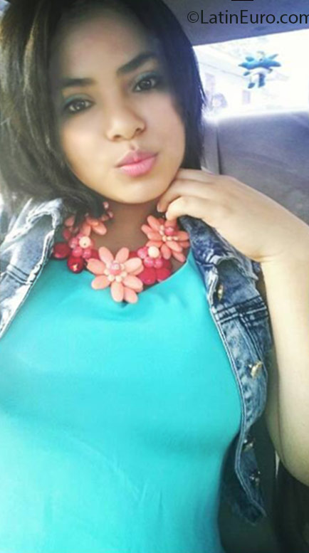 Date this sultry Honduras girl Vani from San Pedro Sula HN2111