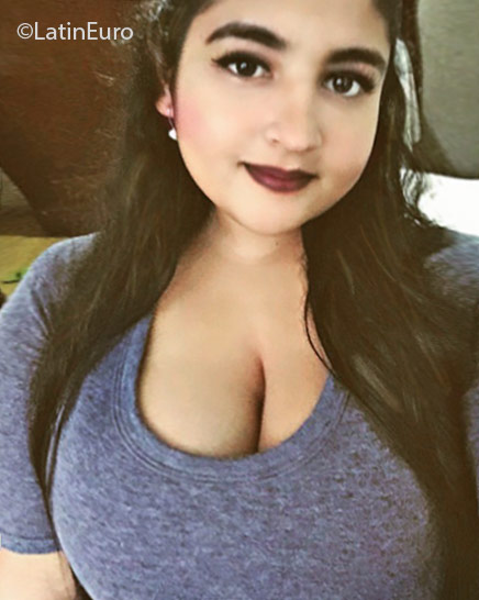 Date this exotic Honduras girl Steff from Santa Barbara HN2161