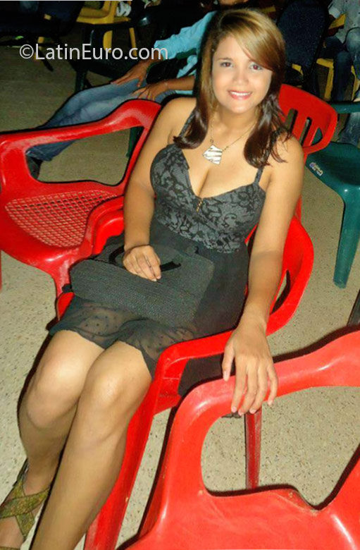 Date this young Panama girl Elvia from Panama City PA969