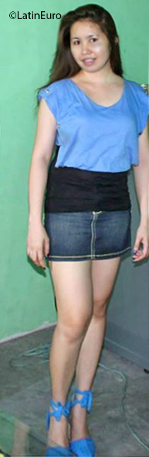 Date this happy Philippines girl Lynnfel from Cavite PH896