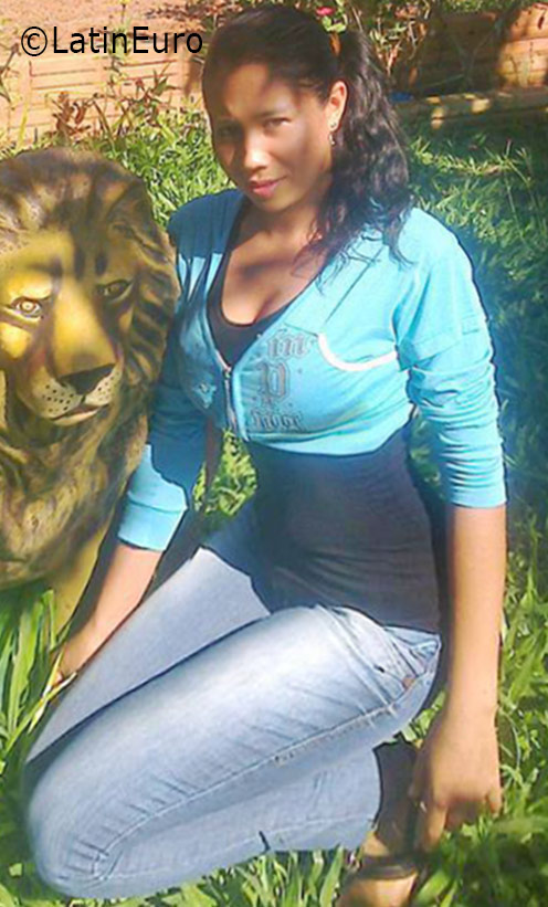 Date this exotic Paraguay girl Maria from Asuncion PY12