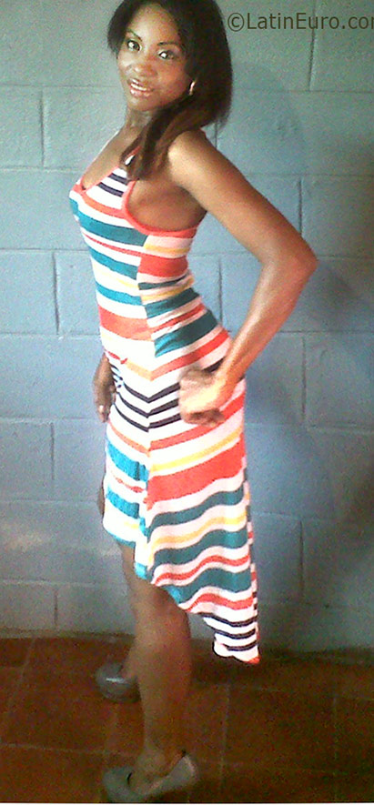 Date this voluptuous Honduras girl Tanya from Tegucigalpa HN2487
