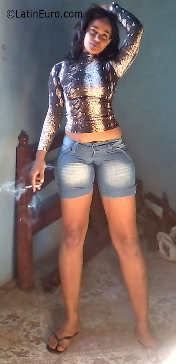 Date this funny Brazil girl Marcia from Salvador BR9699