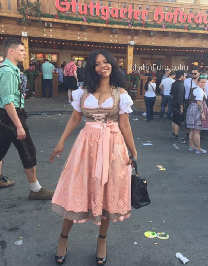Date this beautiful Germany girl Luanda from Stutgart BR9702