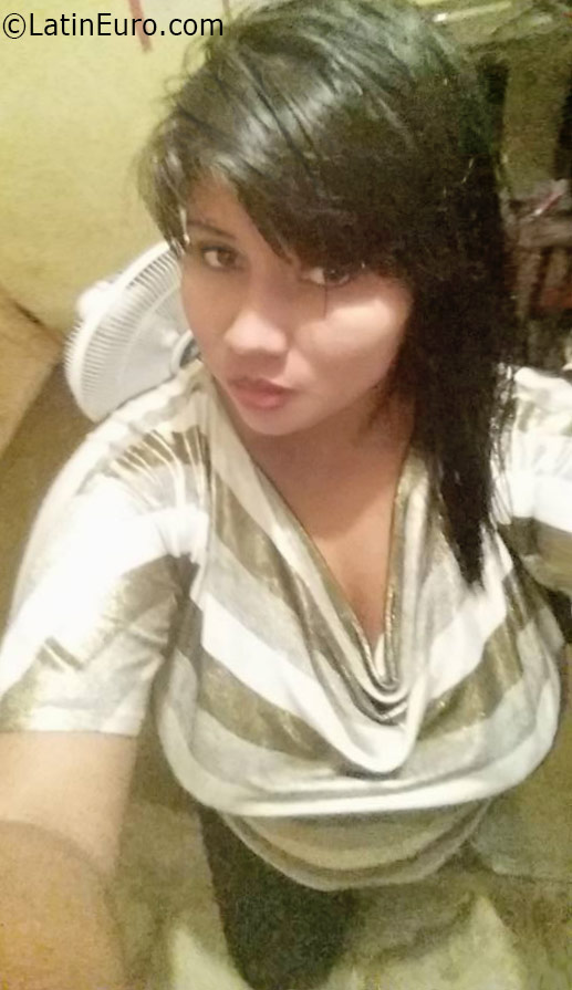Date this voluptuous Honduras girl Katherine from Tegucigalpa HN2231
