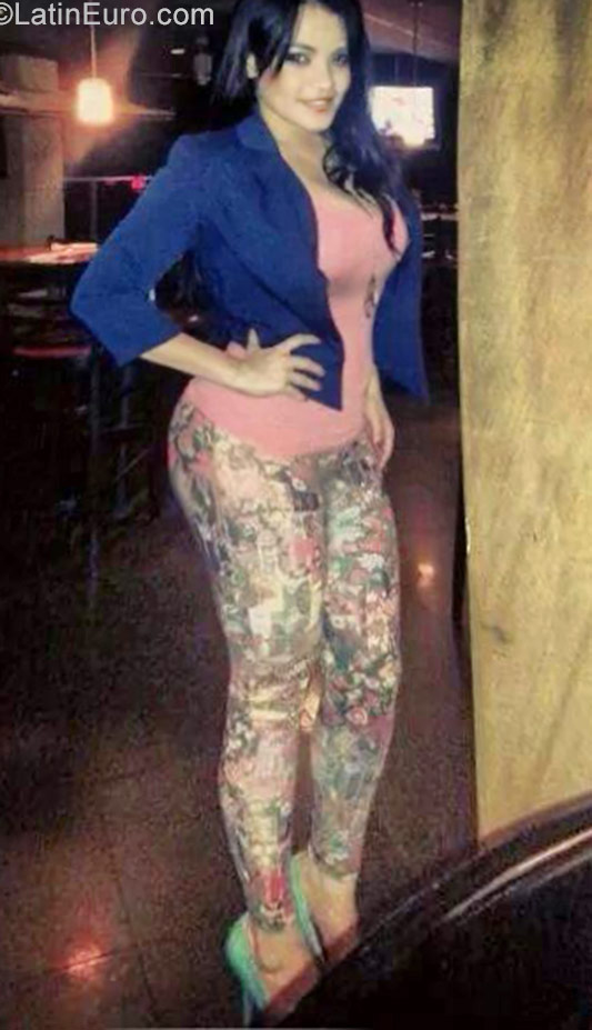 Date this nice looking Honduras girl Amy from San Pedro Sula HN2275
