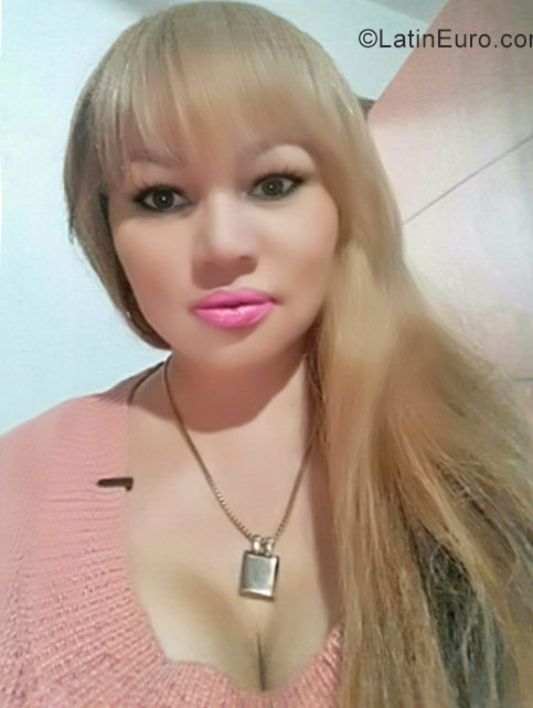 Date this georgeous Panama girl Mily from Panama City PA1042