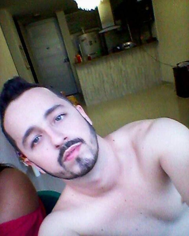Date this georgeous Colombia man Juan fernando from Bucaramanga CO19721