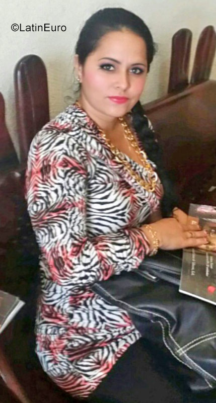 Date this lovely Cuba girl Yosvani from Habana CU76