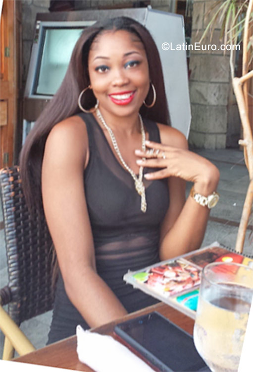 Date this georgeous Jamaica girl Krissy from Montego Bay JM2377