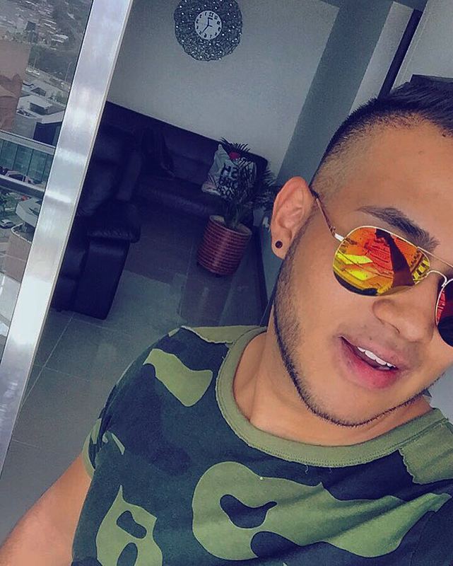 Date this pretty Colombia man Mateo from Medellin CO19851