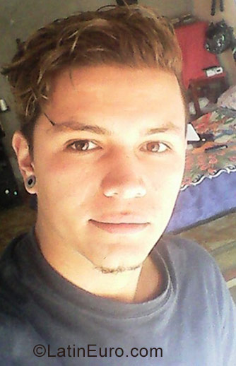 Date this voluptuous Colombia man Edward from Bogota CO19861