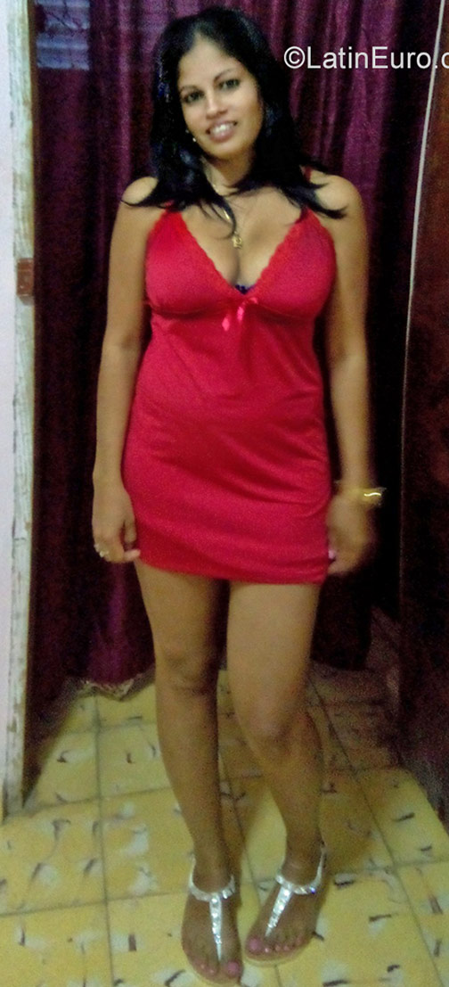 Date this fun Cuba girl Yaneisi - Yani from Havana CU80