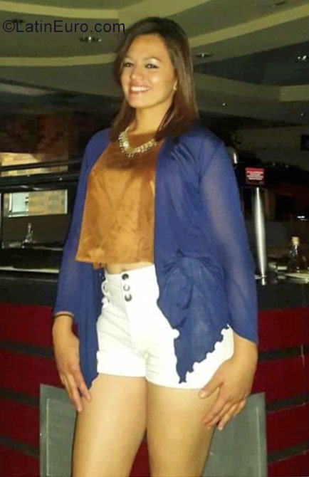 Date this voluptuous Honduras girl Malena from San Pedro Sula HN2306
