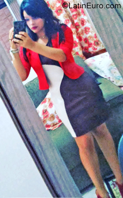 Date this gorgeous Brazil girl Tanya from Rio De Janeiro BR9870