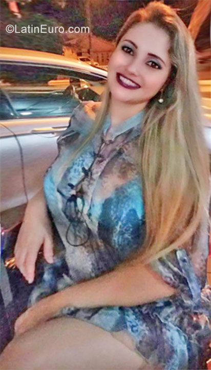 Date this fun Brazil girl Isadora from Ituverava BR9879