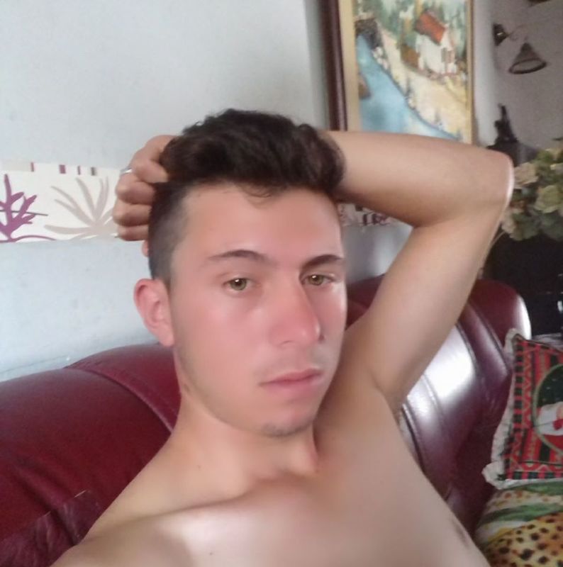 Date this gorgeous Colombia man Andres salazar from Bello CO20179