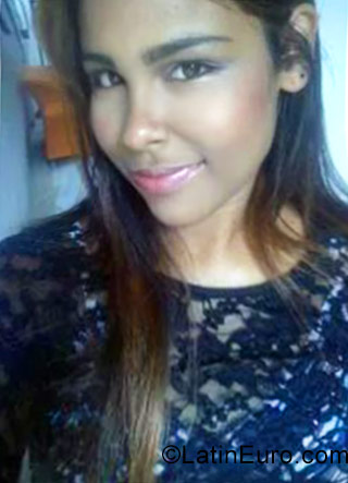 Date this good-looking Brazil girl Juliana from Salvador BR9892