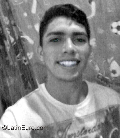 Date this happy Brazil man Kevin from Sobral BR9931