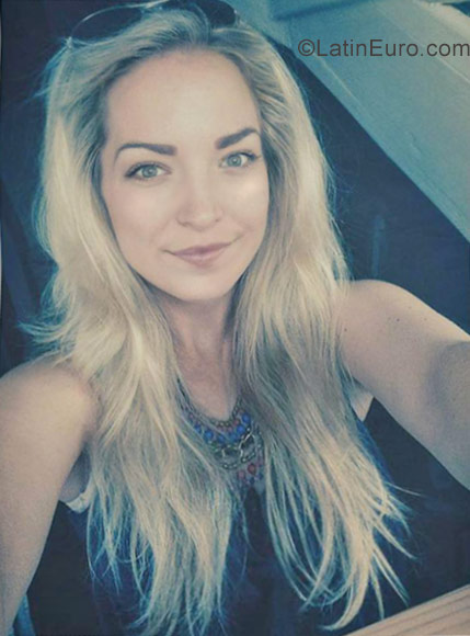 Date this delightful United States girl Kate from Forest Hills US17963