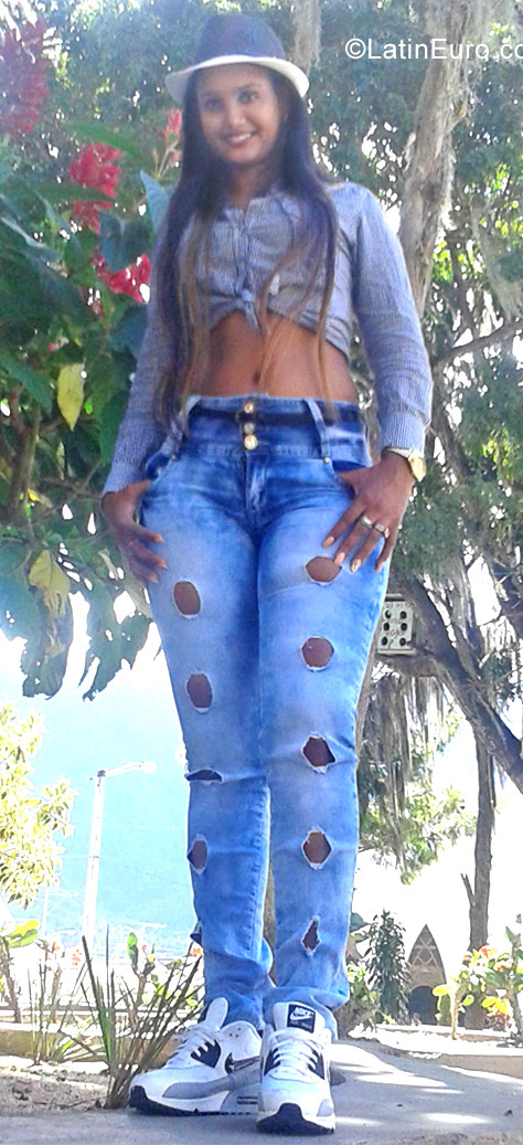 Date this hot Panama girl Lorena from Panama City PA1059