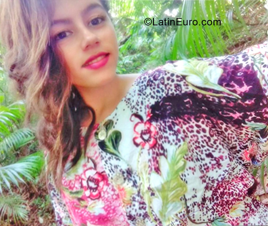 Date this passionate Brazil girl Lorhana from Santana do araguaia BR9970