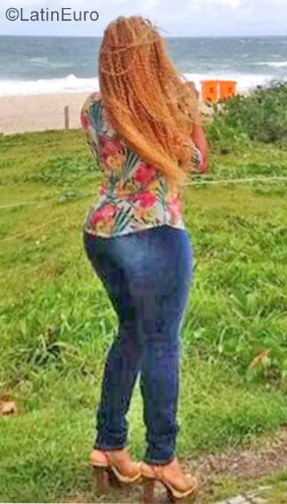 Date this funny Brazil girl Faby from Rio De Janeiro BR9994