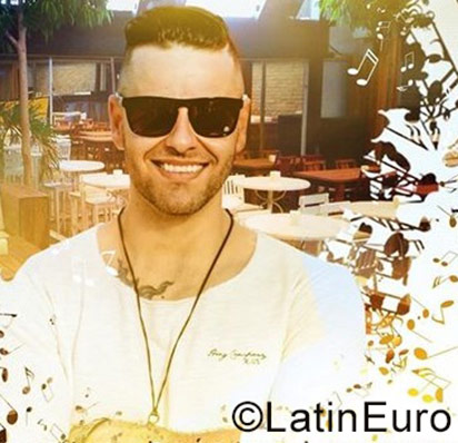 Date this delightful Brazil man Jony from Sao Paulo BR10009