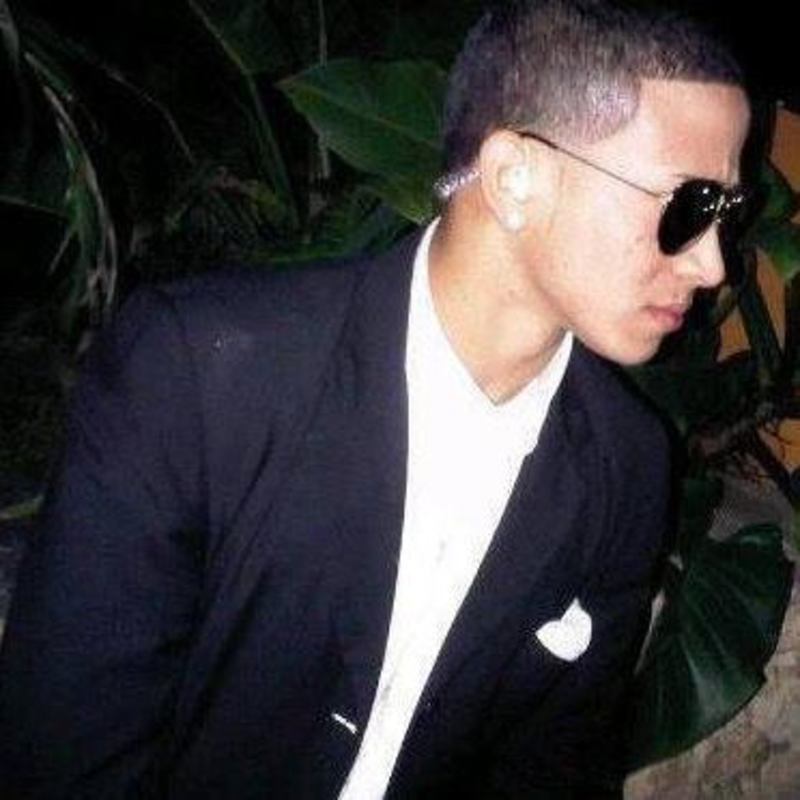 Date this hard body Dominican Republic man Jeffry Alexande from Santo Domingo DO28496