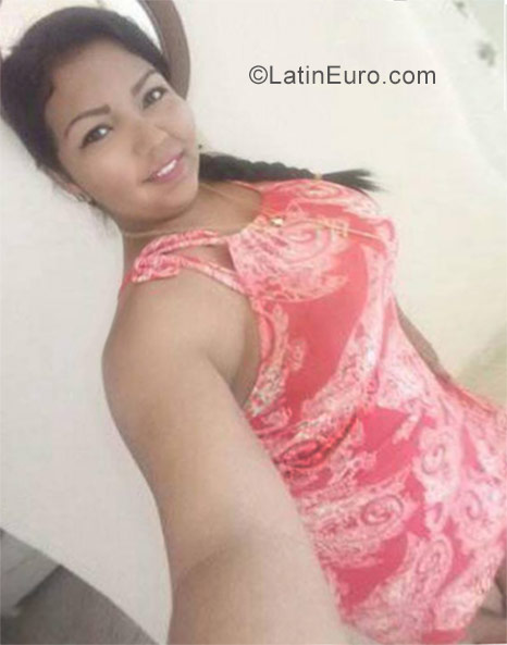 Date this georgeous Dominican Republic girl Maria from Punta Cana DO28601