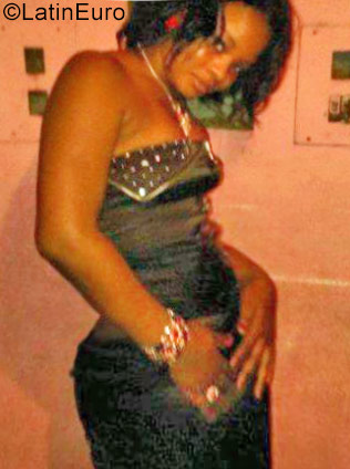 Date this foxy Jamaica girl Shantel from Kingston JM2445