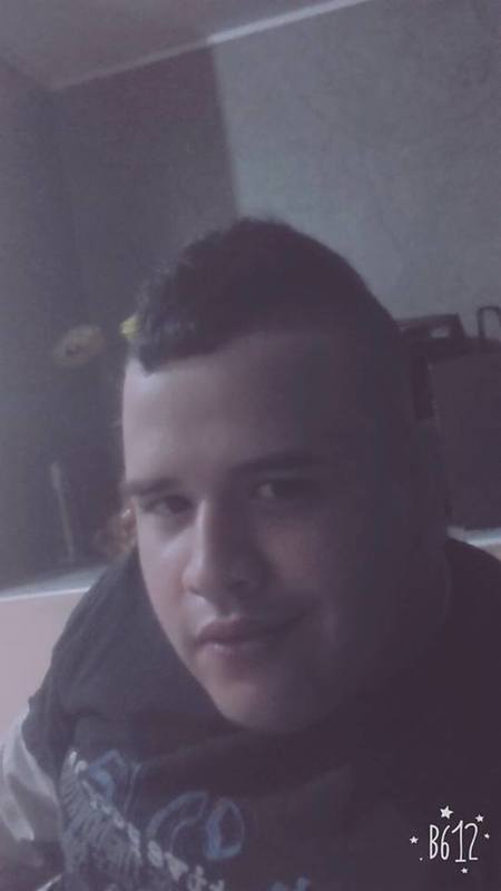 Date this exotic Colombia man Jhonedwin from Cali CO21492