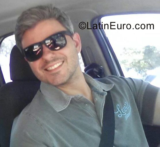 Date this athletic Brazil man Eduardo from Sao Paulo BR10078