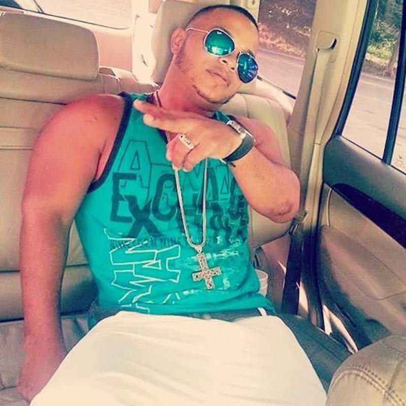 Date this hard body Dominican Republic man Waldyn from Santiago DO29244