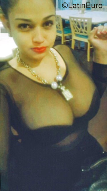 Date this nice looking Egypt girl Maria from cairo DO29483