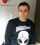 red-hot Brazil man Lucas from Ponta Grossa BR10125